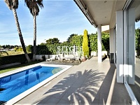 ��� 200��.�. � ������ ���